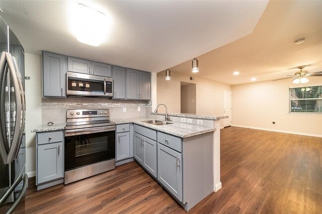 Photo - 2614 Cleburne St