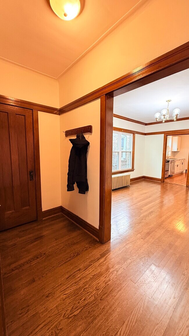 Photo - 4847 W Nelson St Unit 2