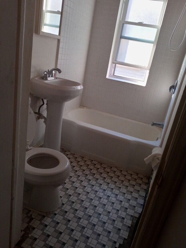 bathroom - 2457 N 1st St Unit front rear