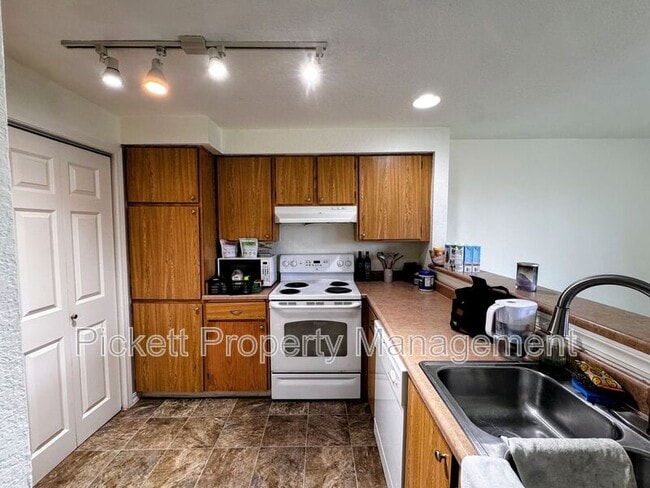 Photo - 1700 W Sunn Fjord Ln