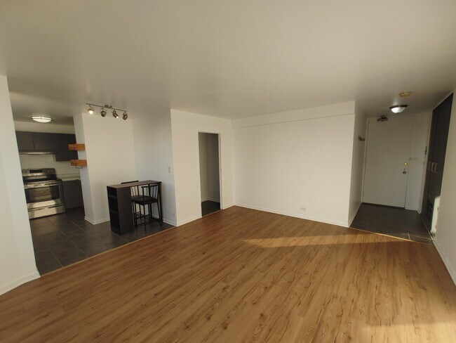 Photo - 5701 N Sheridan Rd Unit 220