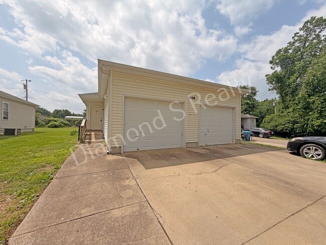 Building Photo - 1508 W Rainey St Unit A