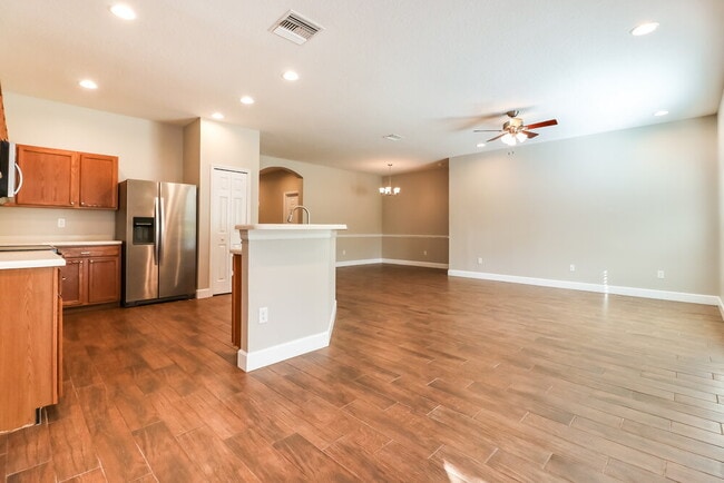 Photo - 742 Star Pointe Dr