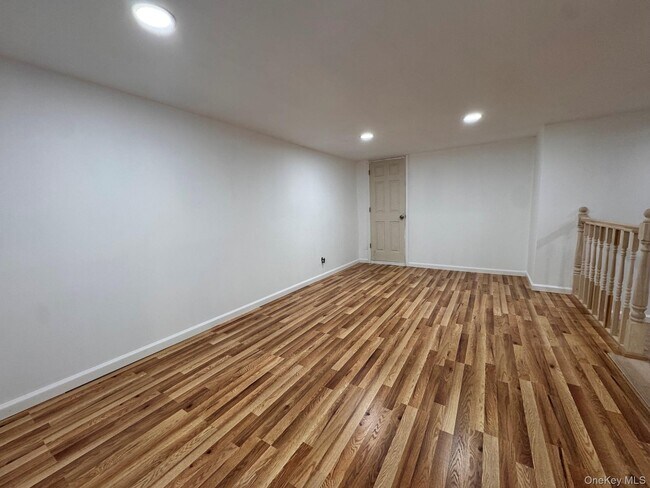 Photo - 1245 Rhinelander Ave