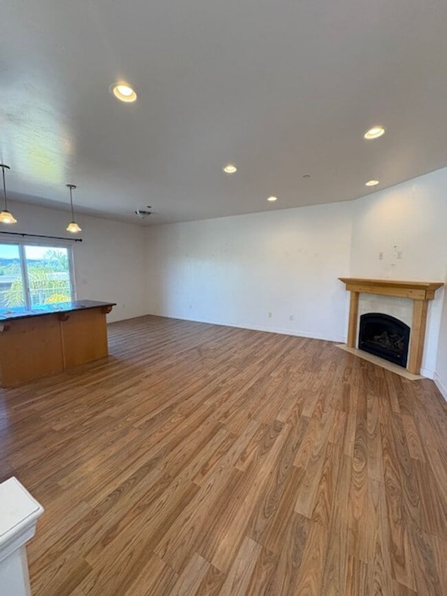 Photo - 491 N Chorro St