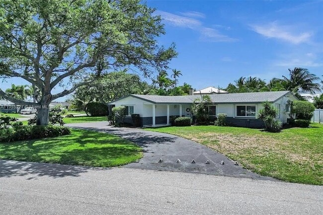 Photo - 2761 NE 12th St