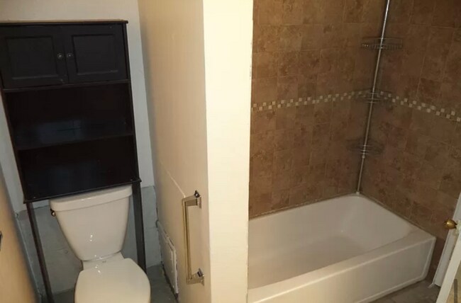 Photo - 336 Bannock St