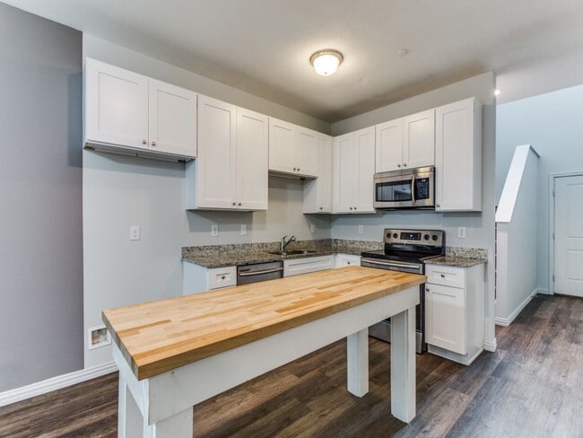 Photo - 3301 Brambleton Hill Pl