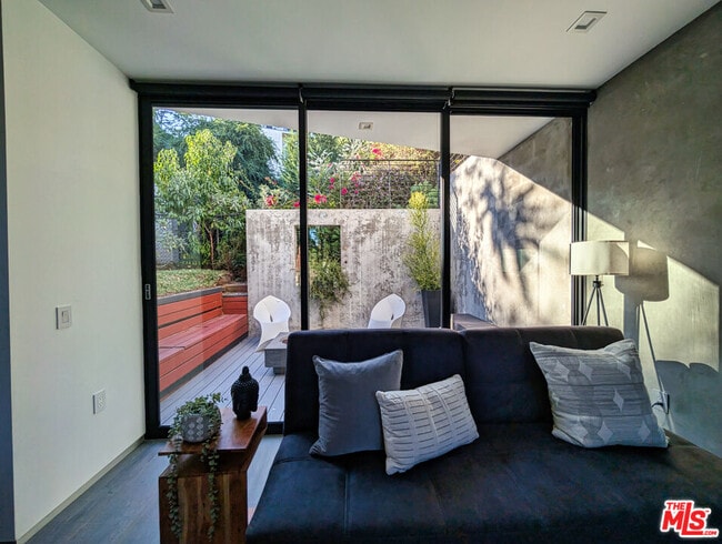 Photo - 2719 Lytelle Pl