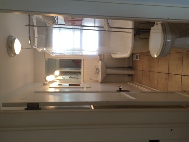 Photo - 46 W Kossuth St