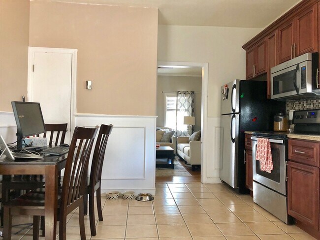 Photo - 370 Bunker Hill St Unit 2