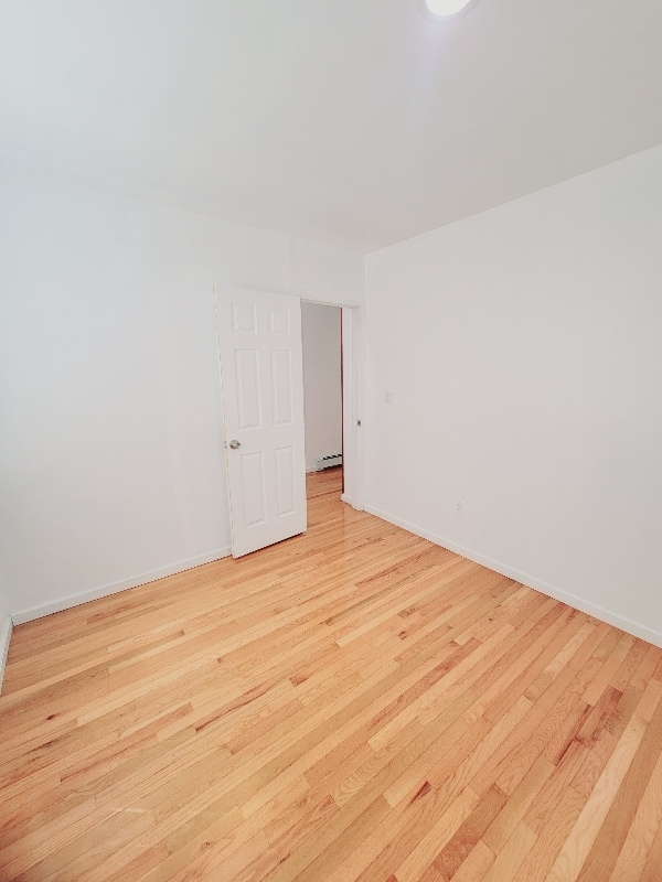 Photo - 853 Rebecca Pl