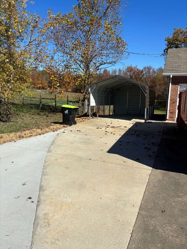 Photo - 3409 Dailey Rd