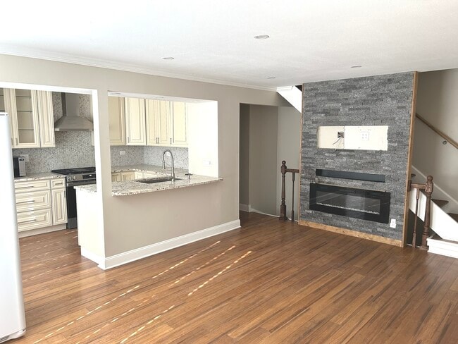 Photo - 1138 W Inverrary Ln