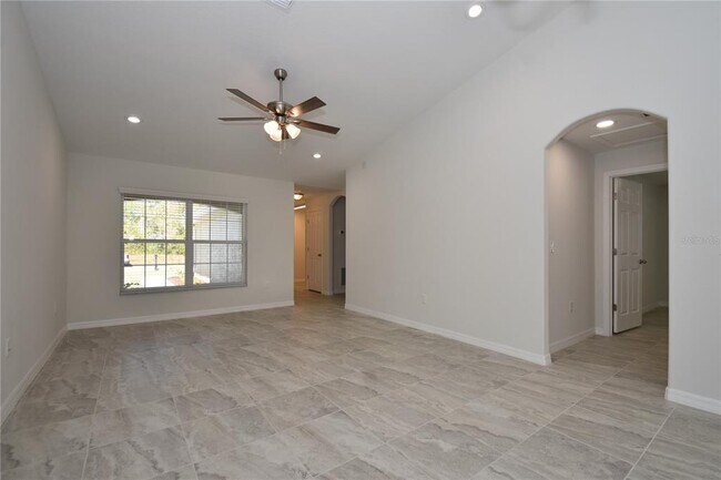 Photo - 11 Buttonwood Ln