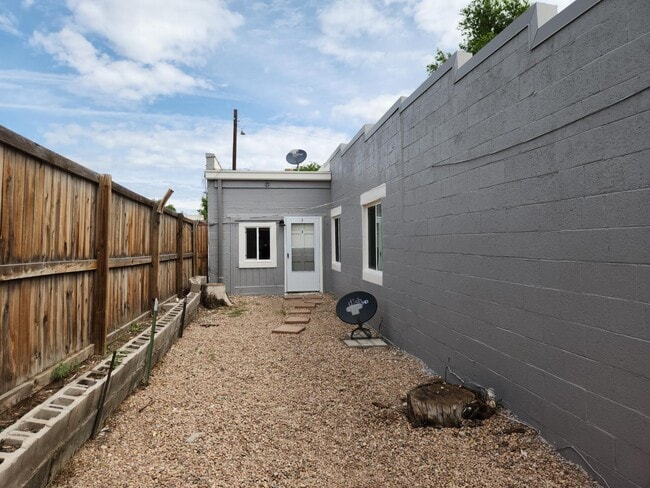 Building Photo - 309 Marion Ave Rental