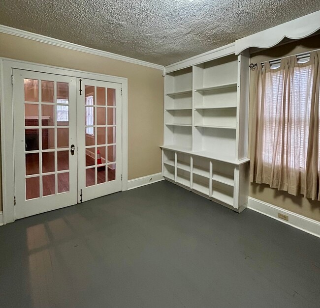 Dining room or library - 708 S Broad St