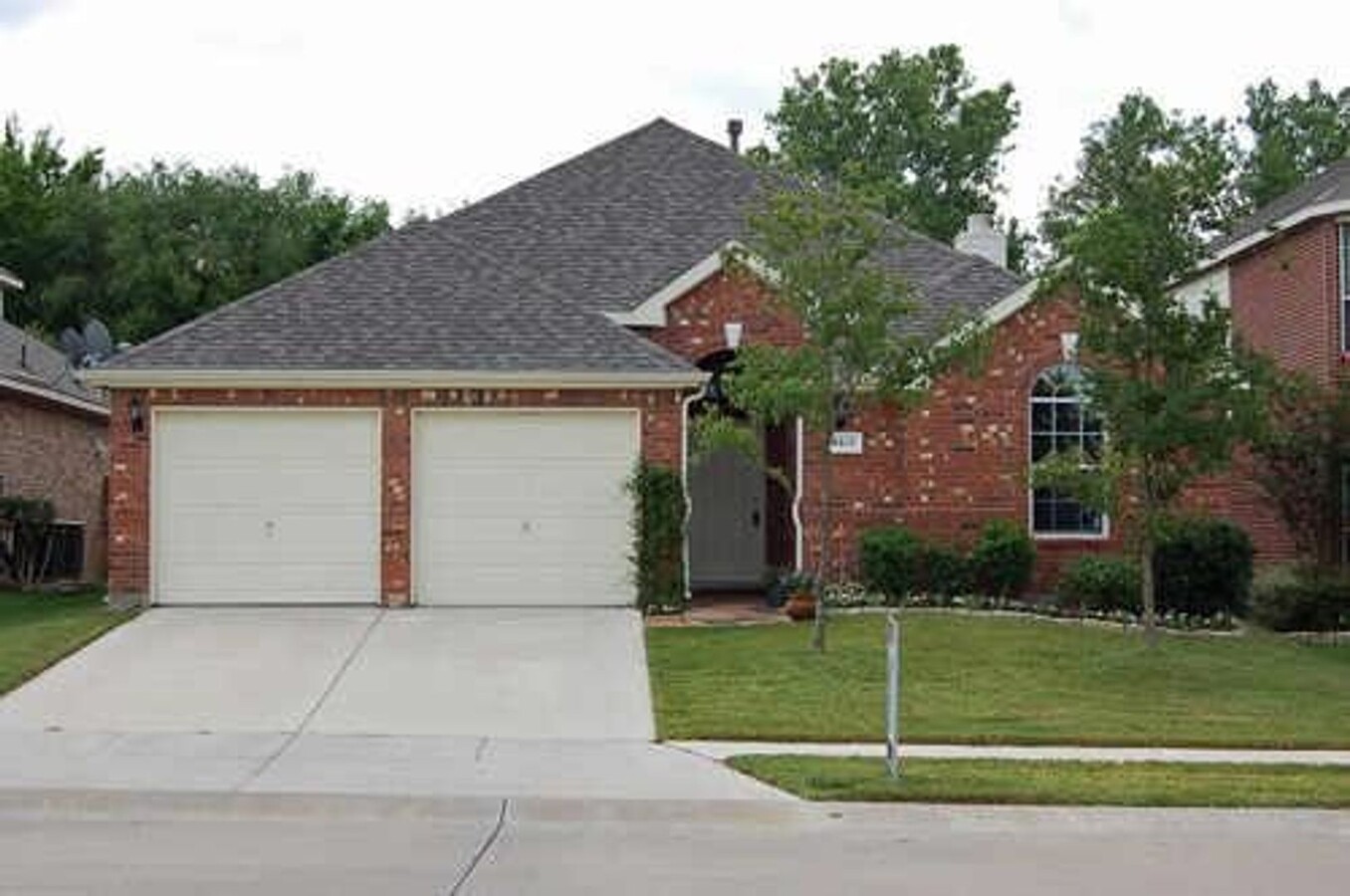 Darling 1 story 3 Bedroom home 2 car garage - Darling 1 story 3 Bedroom home 2 car garage