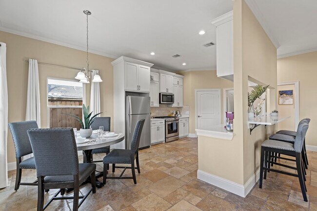 Photo - 2211 Silverbonnet St