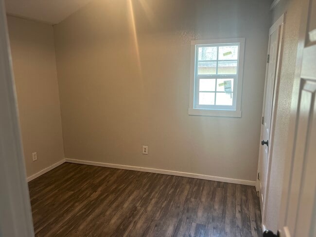 Photo - 174 Jaycrest