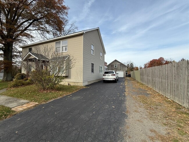 Photo - 247 Orrs Mills Rd