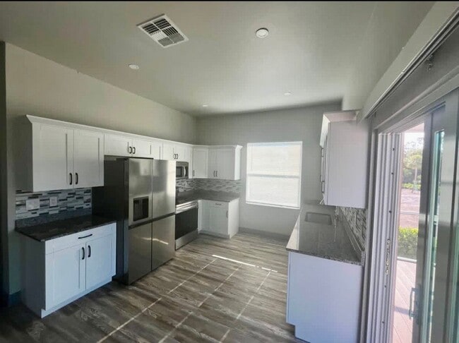 Photo - 5593 Briarcliff Rd