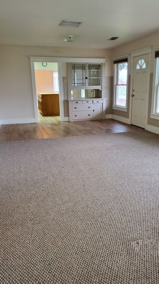 21836 e adams ave rental for rent in reedley ca forrent com