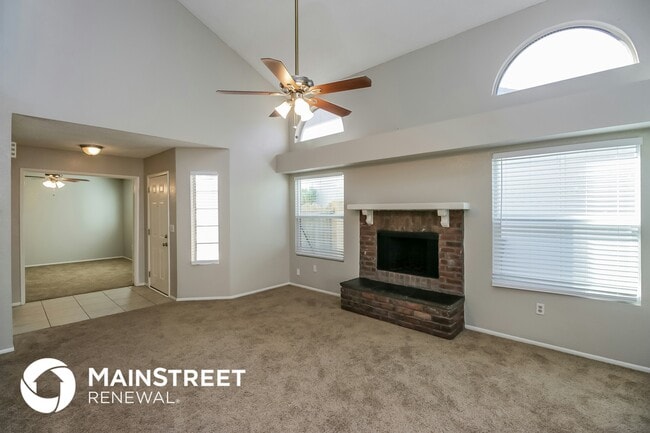 Photo - 1915 S 39th St