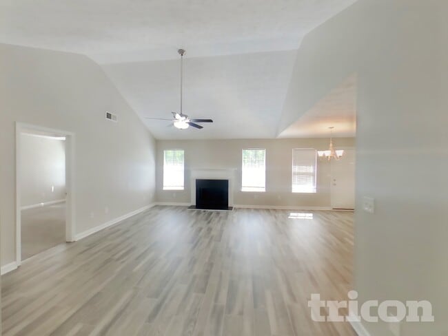 Photo - 1411 Pebble Ridge Ln