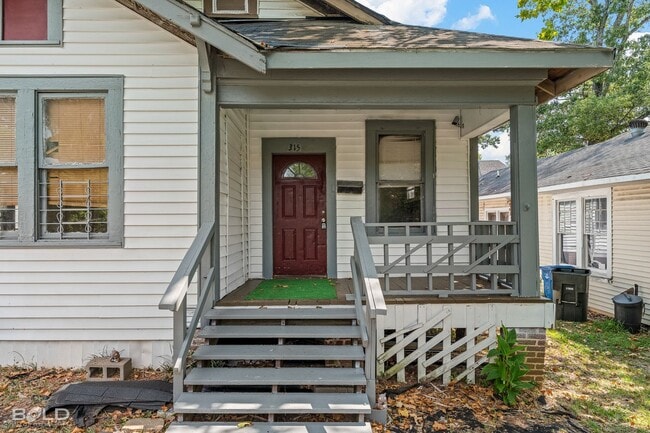 Photo - Charming Remodeled Home in the Heart of Sh...