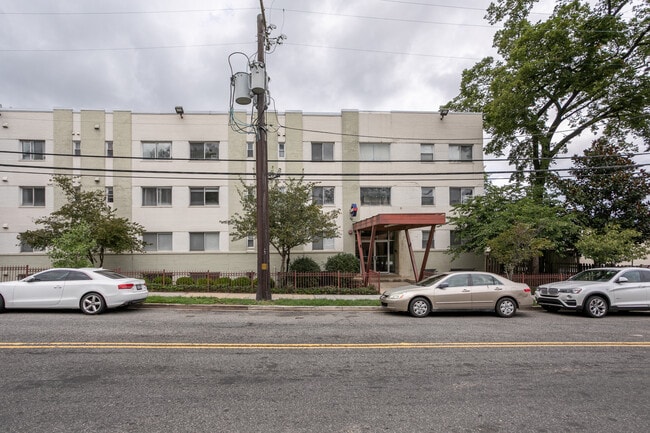 Photo - 1501 27th St SE Unit 305