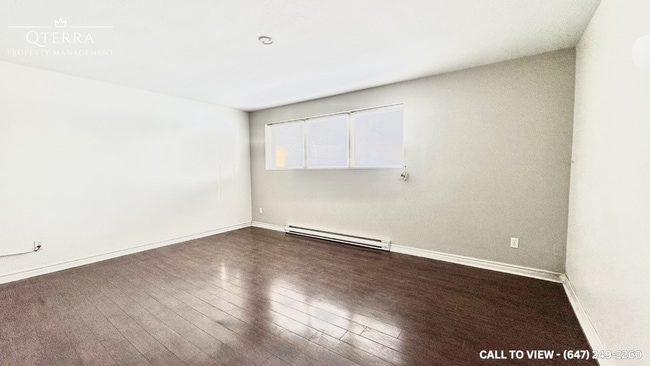 Photo - 606 Chaucer Av