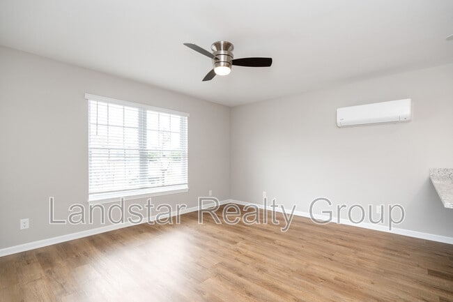 7300 Tiger Wy Unit 201