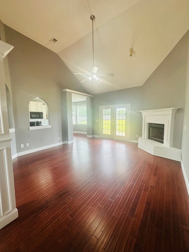 Photo - 709 Loudon Hill Dr