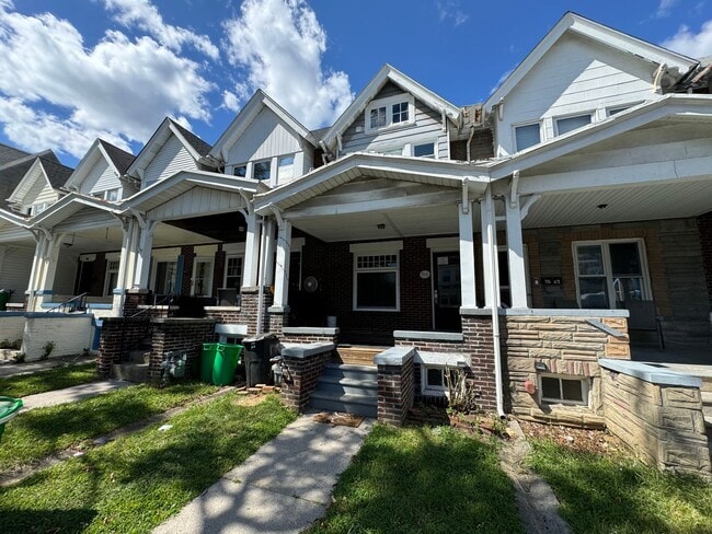 Photo - 717 St John St Unit 1st Floor