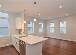 Building Photo - 170 W Broadway Unit 212