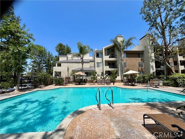 Building Photo - 21400 Burbank Blvd Unit 207 Rental