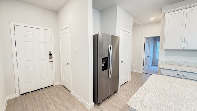 Photo - 16907 Pandora Wy