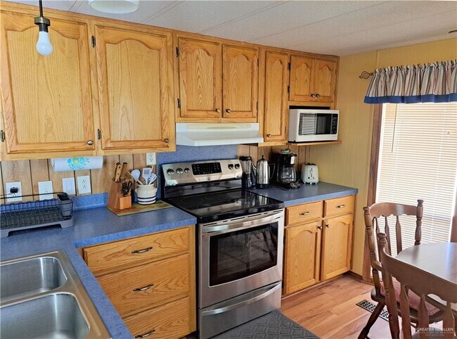 20 Cory Dr