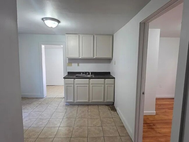 Photo - 171 Frank St Unit #2