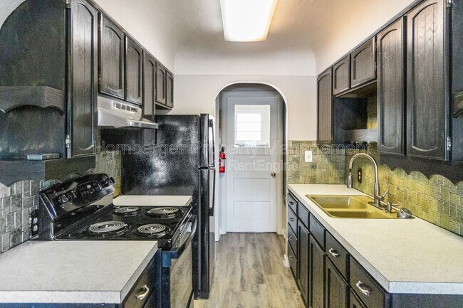 Photo - 1808 W 2nd Ave