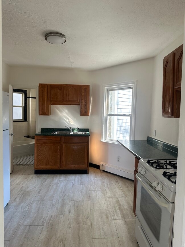 Photo - 107 N Bridge St