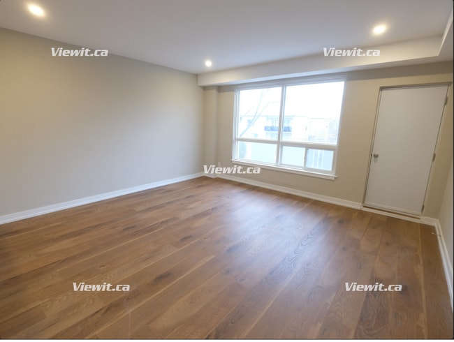 Photo - 60 Wasdale Crescent Unit 11