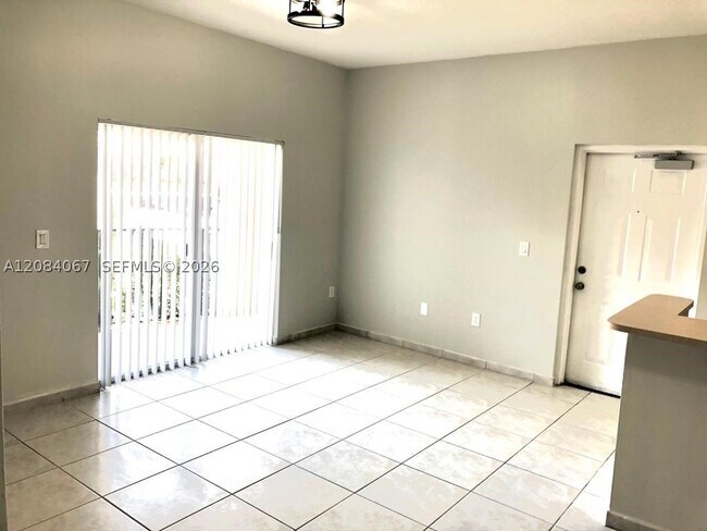 Photo - 7250 NW 114th Ave Unit 107