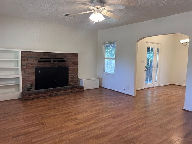 Photo - 3bd 1ba