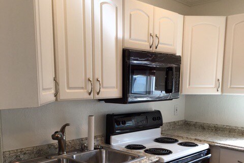 Cocina - 711 NE 14th St