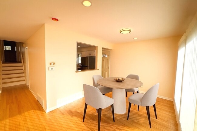 Photo - 1042 W Central Rd