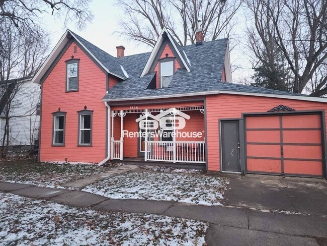 Building Photo - 1426 Douglas St