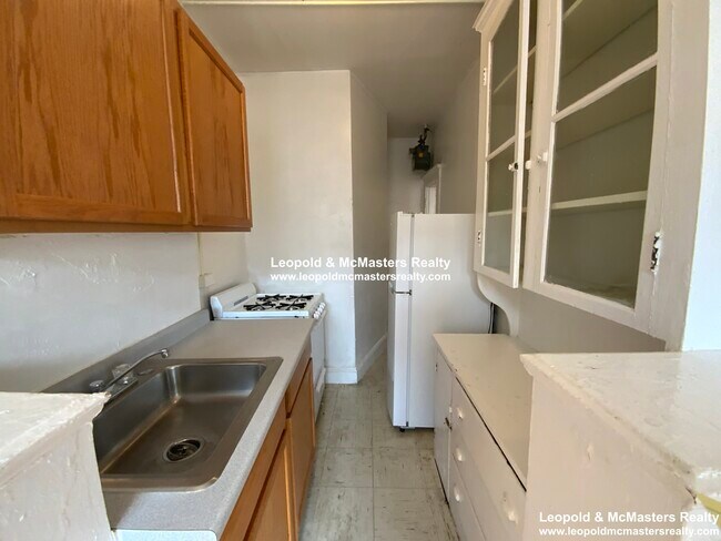 Building Photo - 239 Kelton St Unit 18 Rental