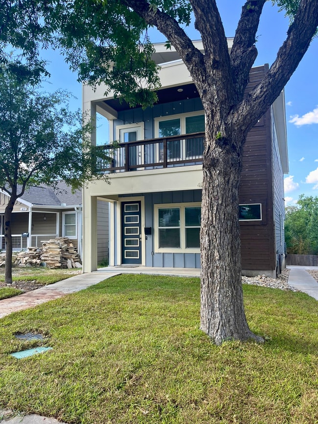 Photo - 427 Natalen Ave